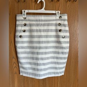 Brand New LOFT skirt size 10 petites